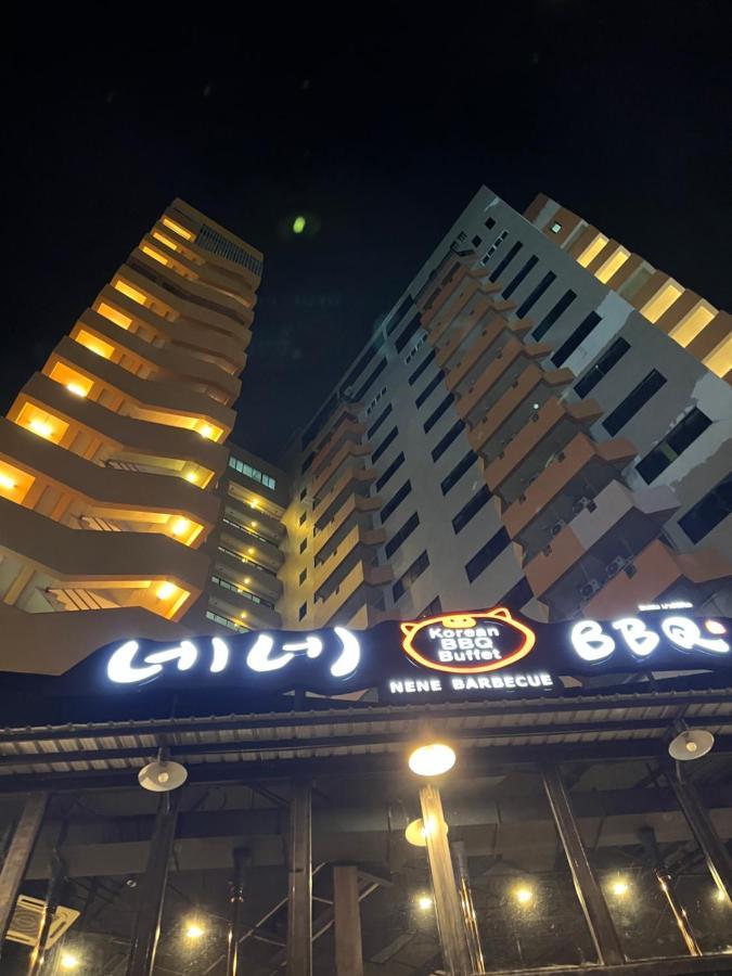 Mall Suites Hotel Bangkok Exterior photo