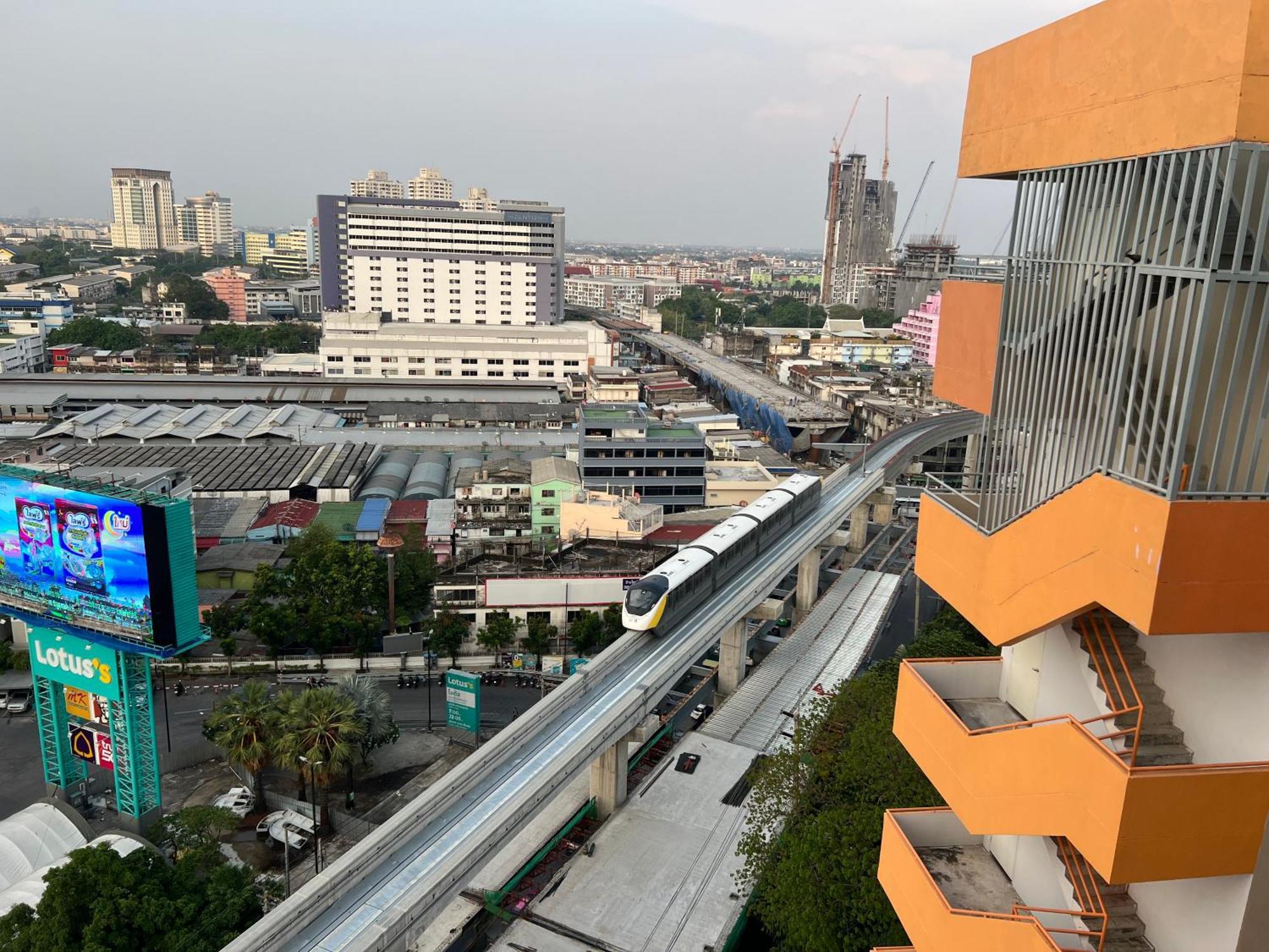 Mall Suites Hotel Bangkok Exterior photo