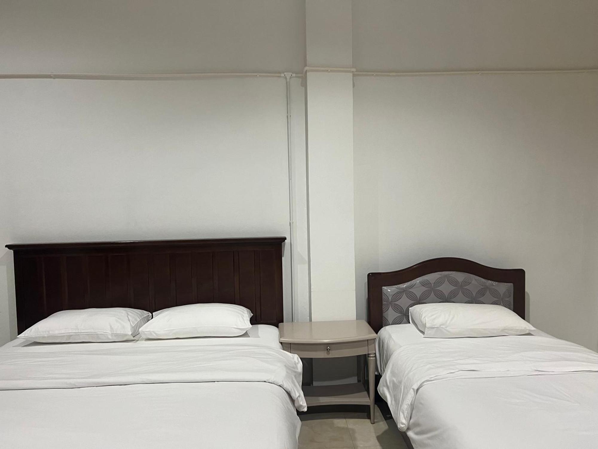 Mall Suites Hotel Bangkok Exterior photo